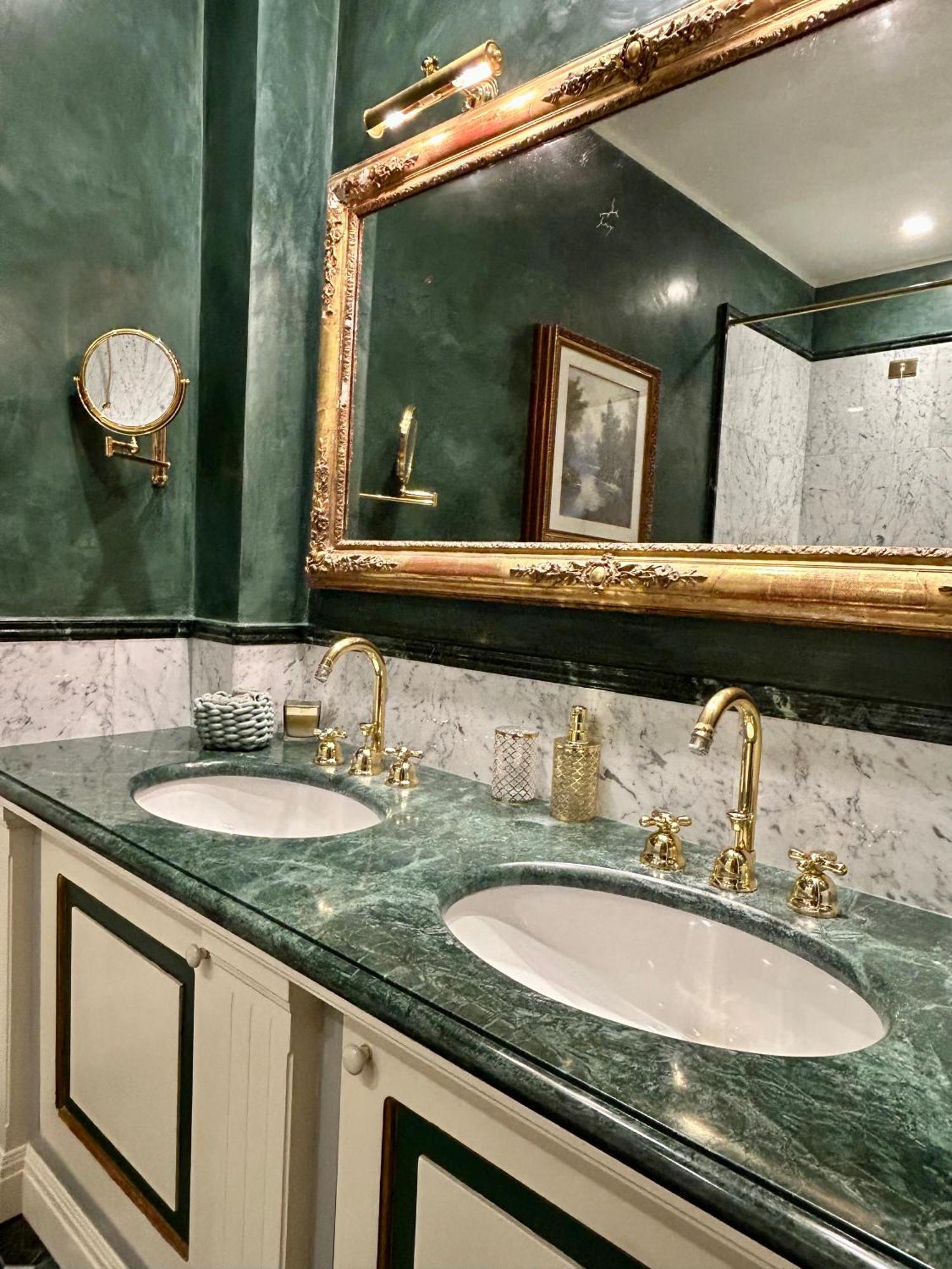 Bed and Breakfast Domus Tua Модена Экстерьер фото