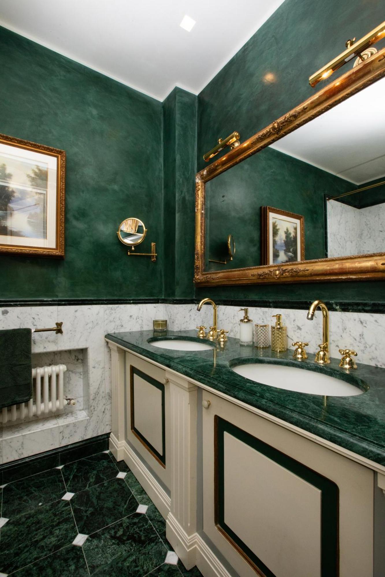 Bed and Breakfast Domus Tua Модена Экстерьер фото